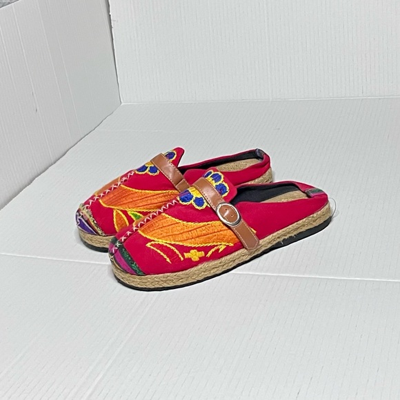 Linen Embroidered Clogs - Picture 2 of 13